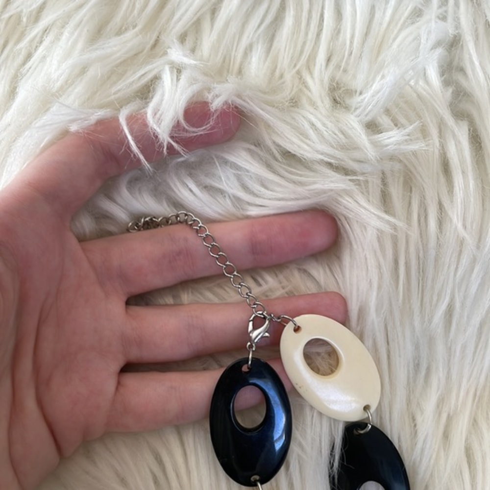 Black and white yin & Yang play dress up statement round beads plastic necklace - Picture 3 of 17